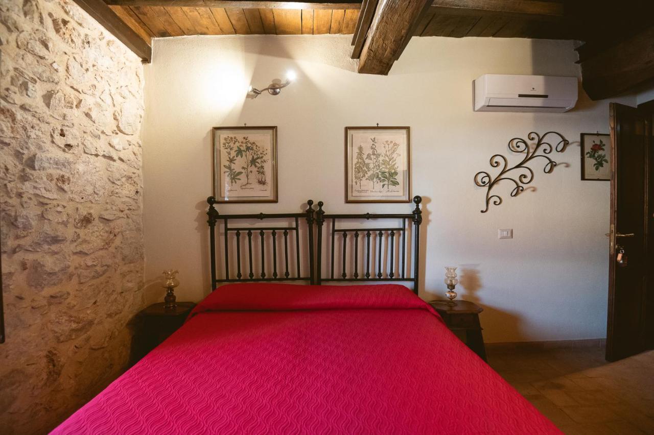 Bed and Breakfast Nena Al Borgo Castello Pico Exterior foto