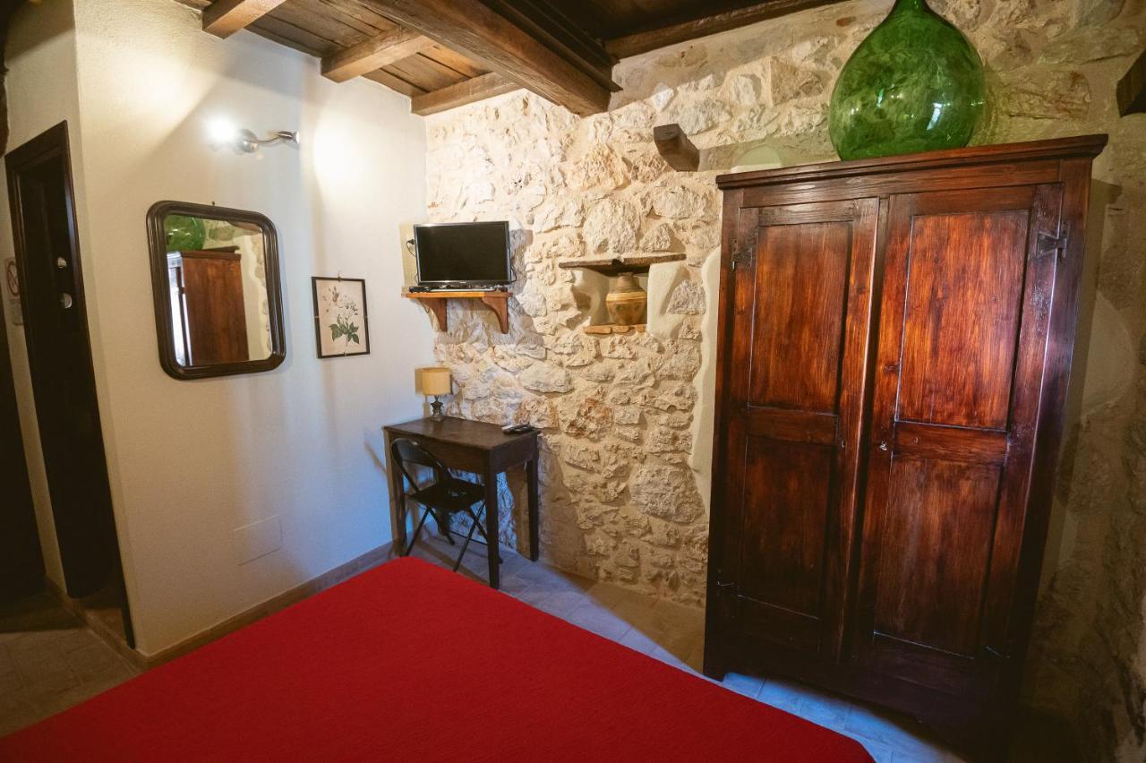 Bed and Breakfast Nena Al Borgo Castello Pico Exterior foto