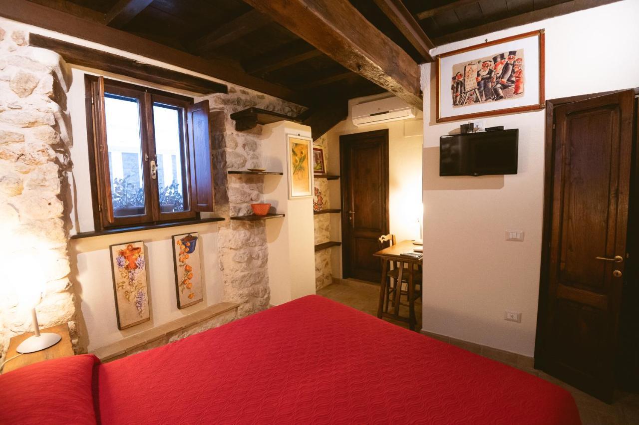 Bed and Breakfast Nena Al Borgo Castello Pico Exterior foto