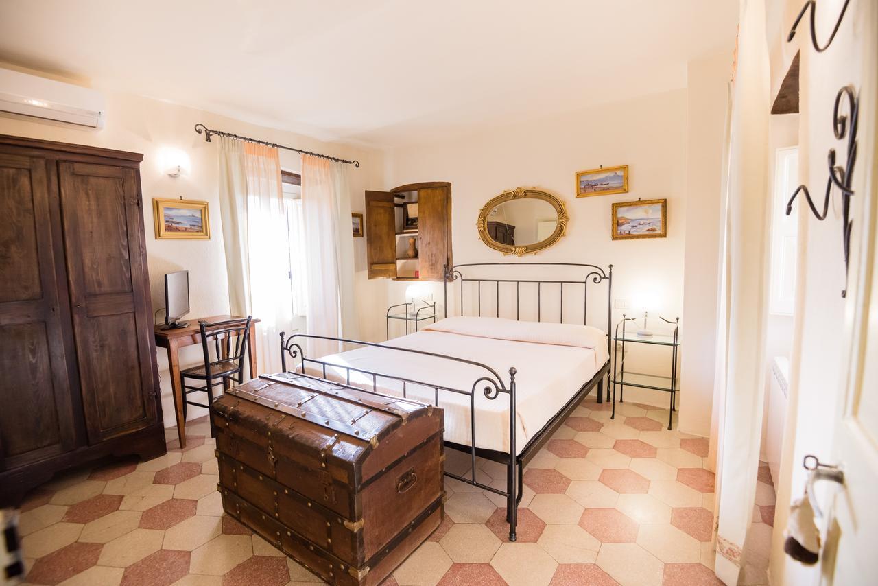 Bed and Breakfast Nena Al Borgo Castello Pico Exterior foto