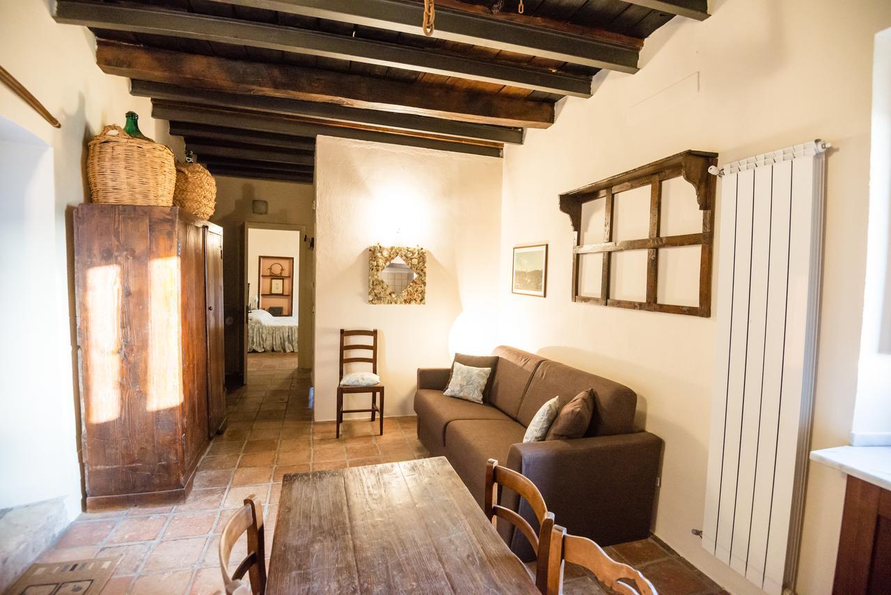 Bed and Breakfast Nena Al Borgo Castello Pico Exterior foto