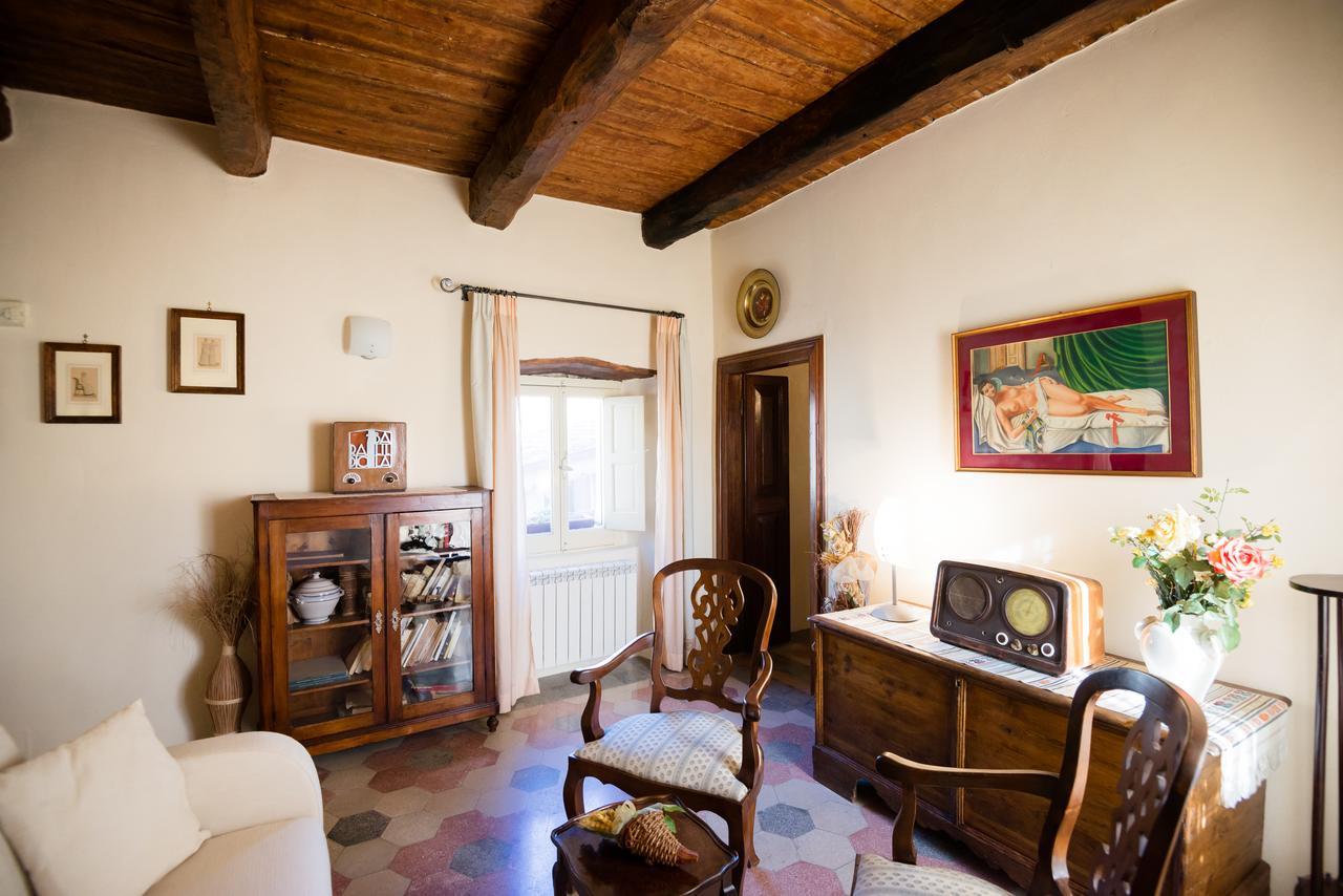 Bed and Breakfast Nena Al Borgo Castello Pico Exterior foto