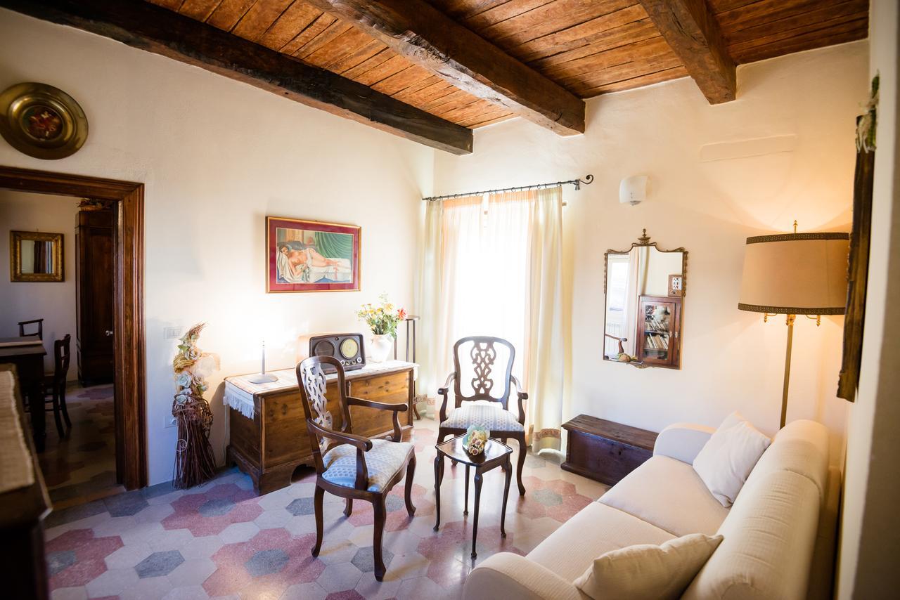 Bed and Breakfast Nena Al Borgo Castello Pico Exterior foto