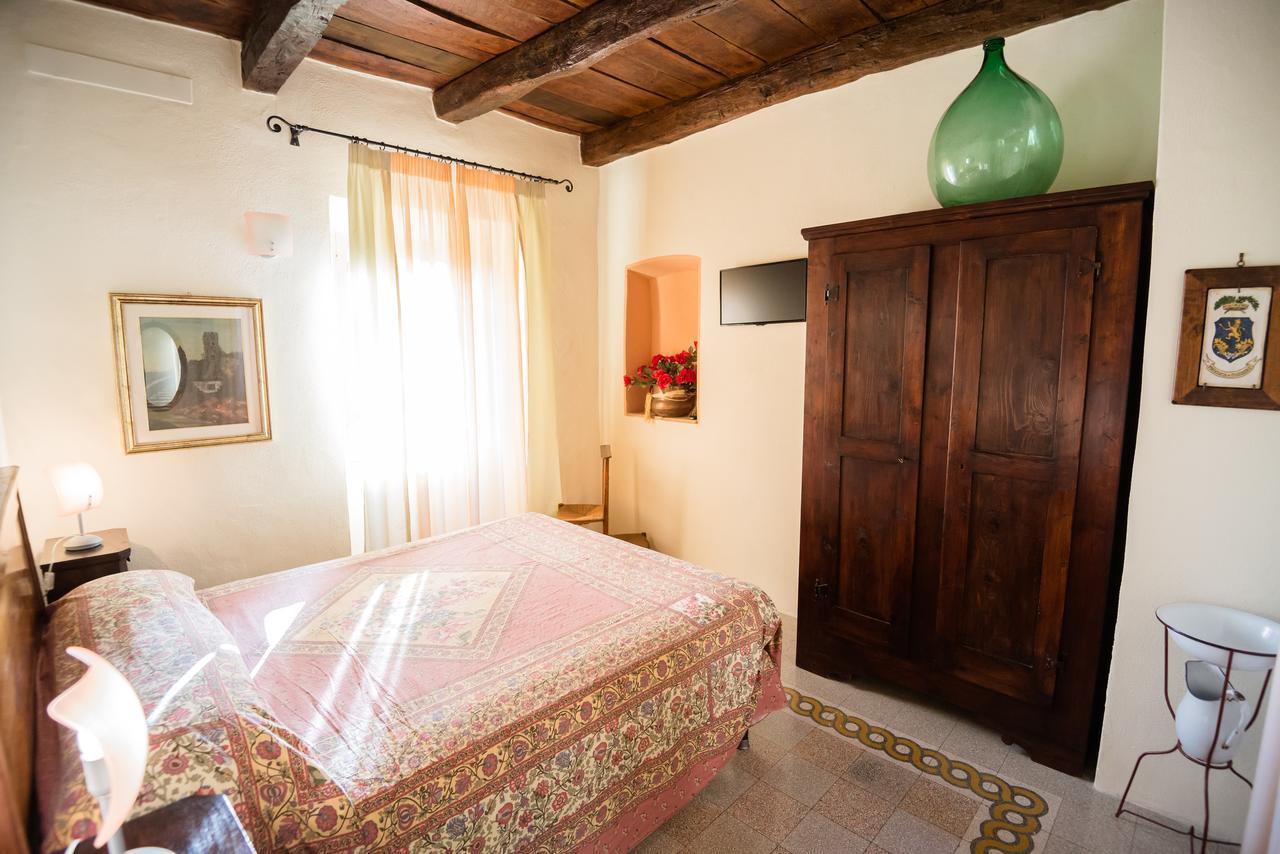 Bed and Breakfast Nena Al Borgo Castello Pico Exterior foto