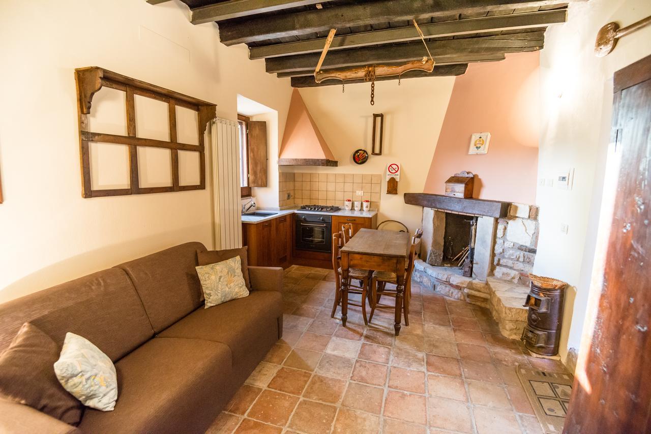 Bed and Breakfast Nena Al Borgo Castello Pico Exterior foto